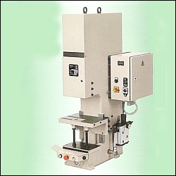 HydroPneumatik Presse GHPC110